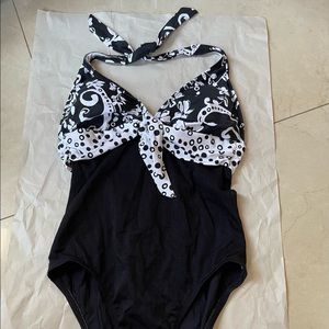 NWOT Athena 1pc swimming suit.